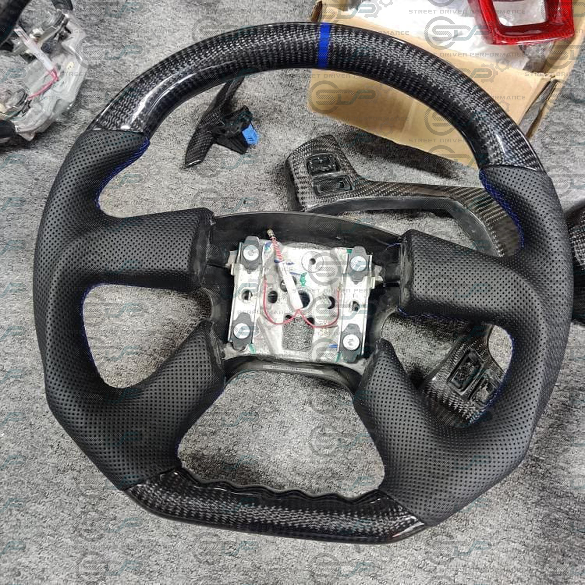 1999 - 2002 Cadillac Escalade (no built in buttons) - Custom Carbon Fiber Steering Wheel with options